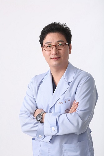 강남삼성라마르의원 김선태원장