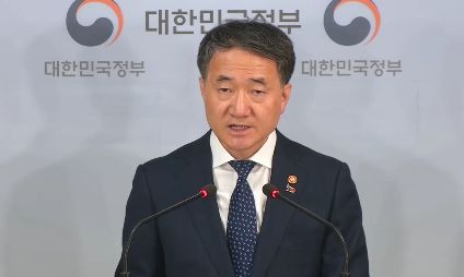 박능후 복지부 장관이 지난 11일 오전 정부서울청사에서 '2019년도 복지부 업무계획' 브리핑을 하고 있다.