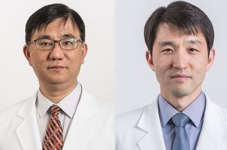 사진 왼쪽부터 김정환 교수, 정현우 교수