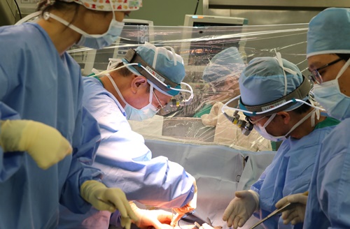 폐암 수술 모습. 사진 제공: 서울아산병원