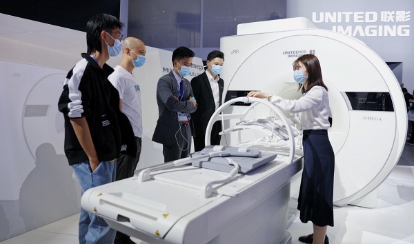UIH는 지난해 10월 19일부터 22일까지 열린 ‘CMEF Autumn 2020’에서 전 세계 최초로 보어(Bore) 지름이 75cm인 3.0T MRI ‘uMR Omega’를 선보였다.