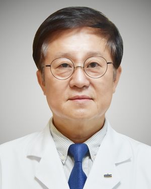 김동욱 교수