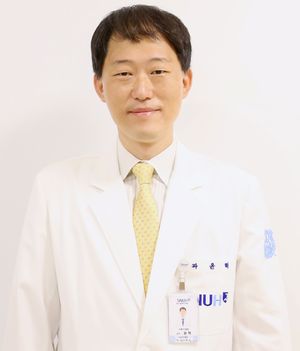 윤혁 교수.