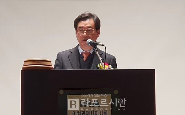 송태진 인천시의사회 대의원회 의장.