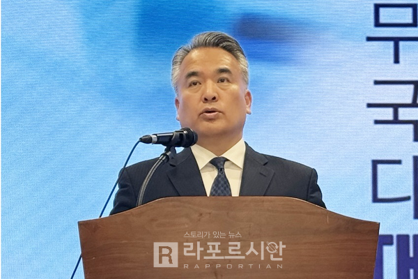 김성근 대변인.